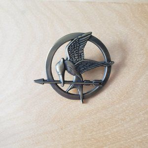 The Hunger Games Movie Mockingjay Prop Rep Pin